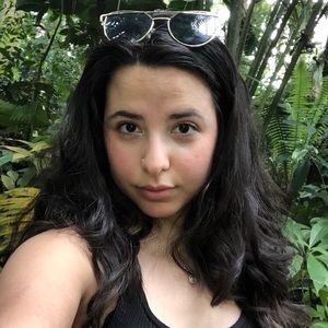 Meet your Posher, Olivia